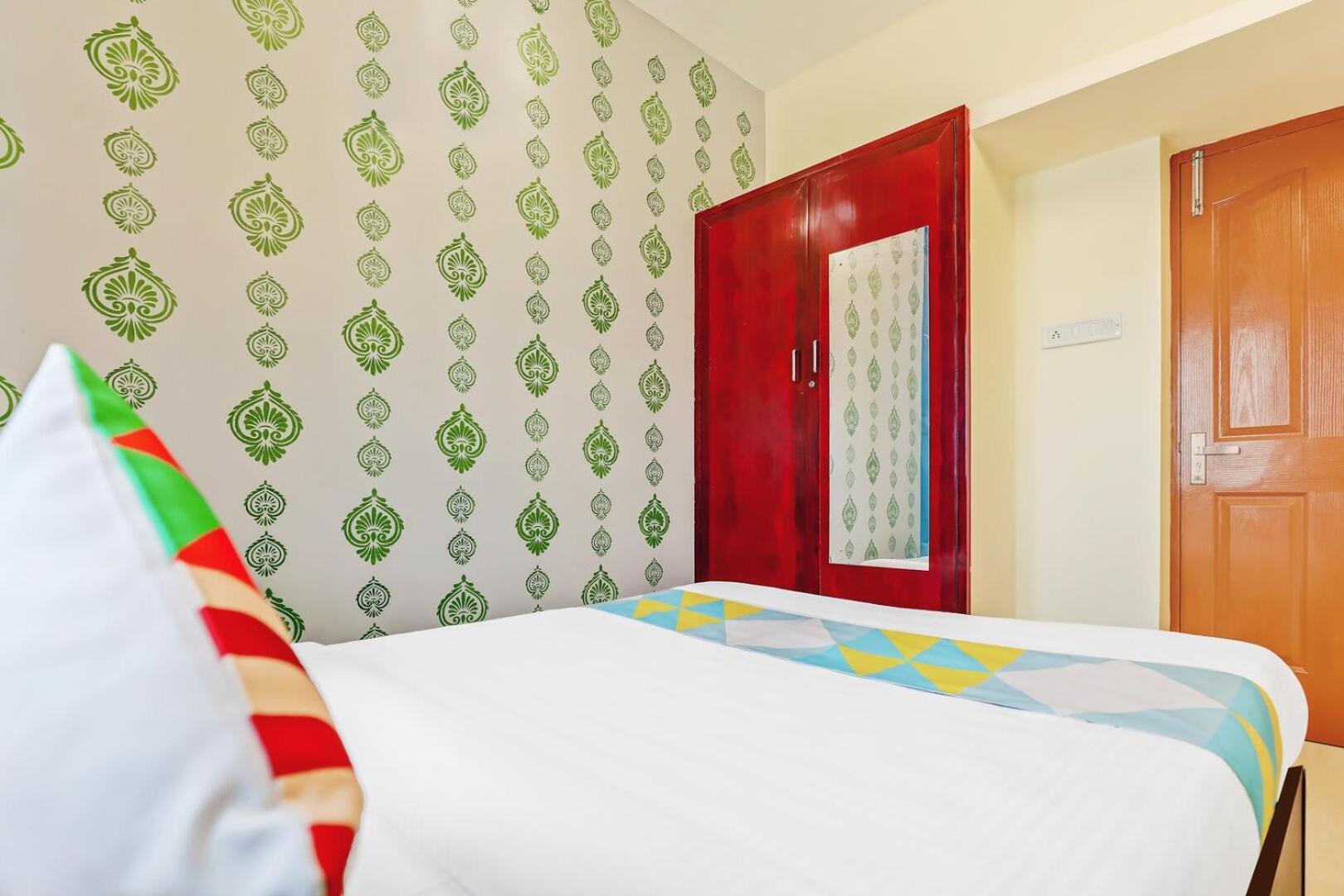 Shri Sai Balavany Residency Pondicherry Exterior foto