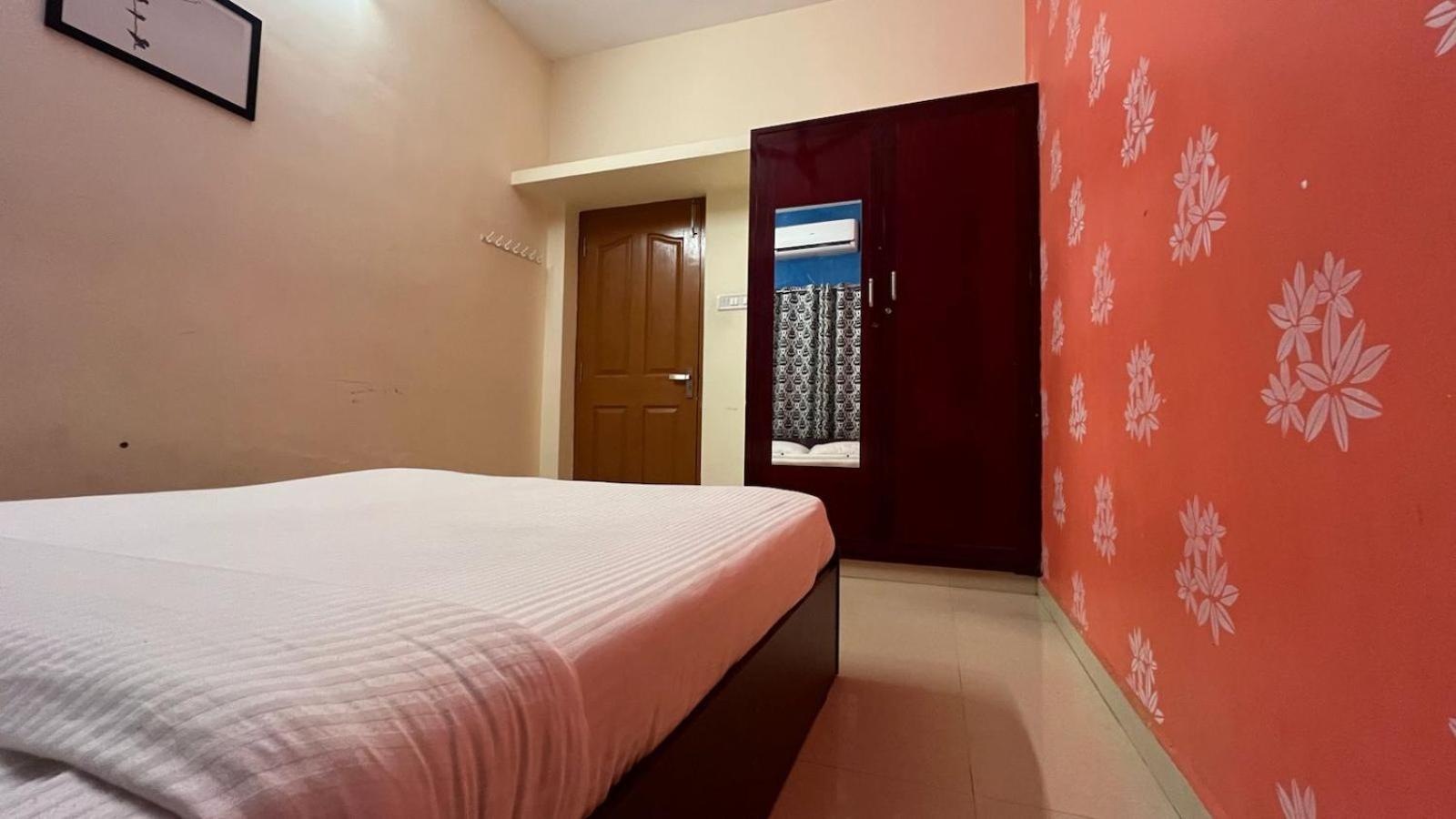 Shri Sai Balavany Residency Pondicherry Exterior foto